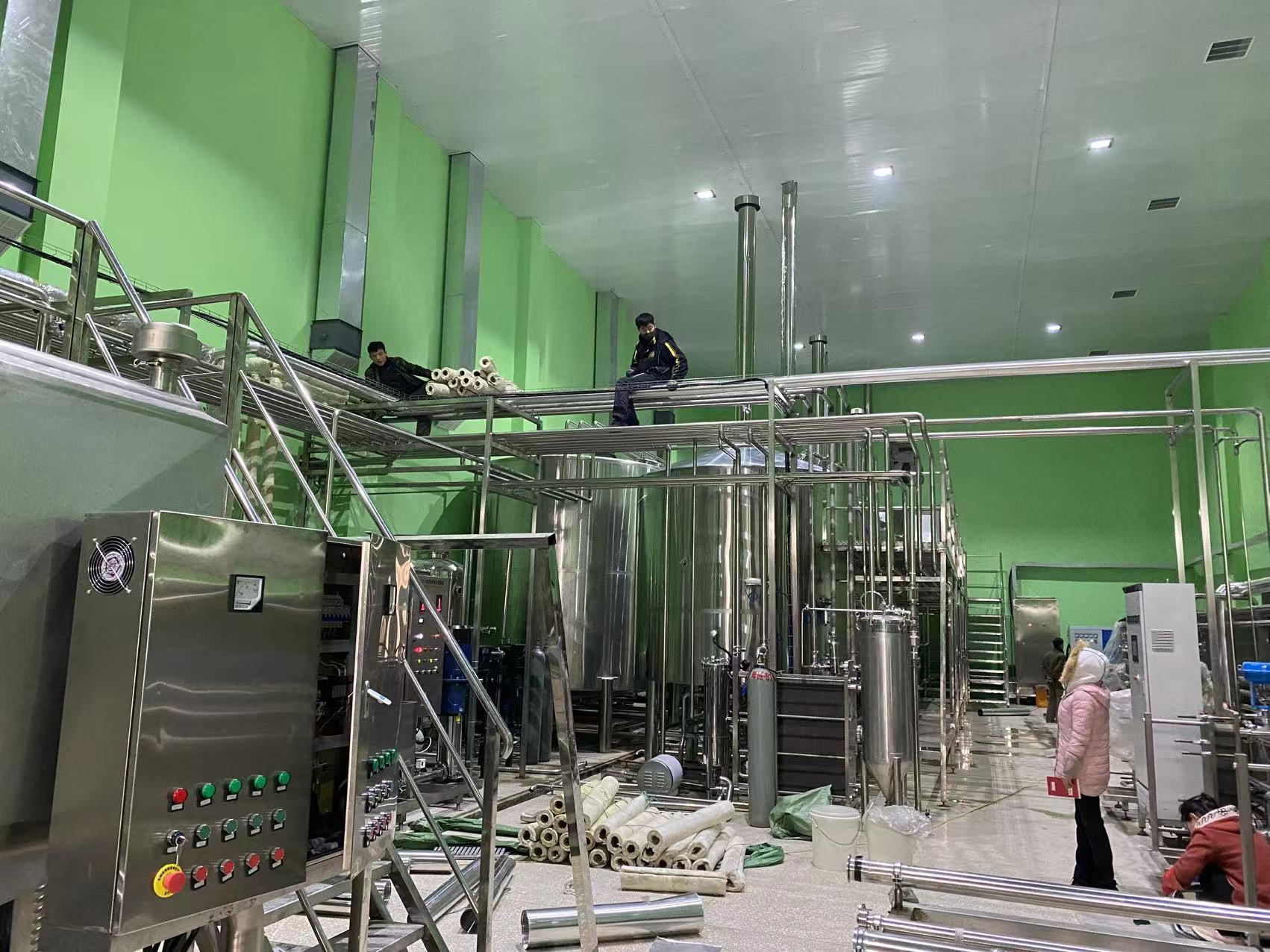 丰泽精酿啤酒设备厂—精酿啤酒设备制造：传承工艺与创新科技的交融